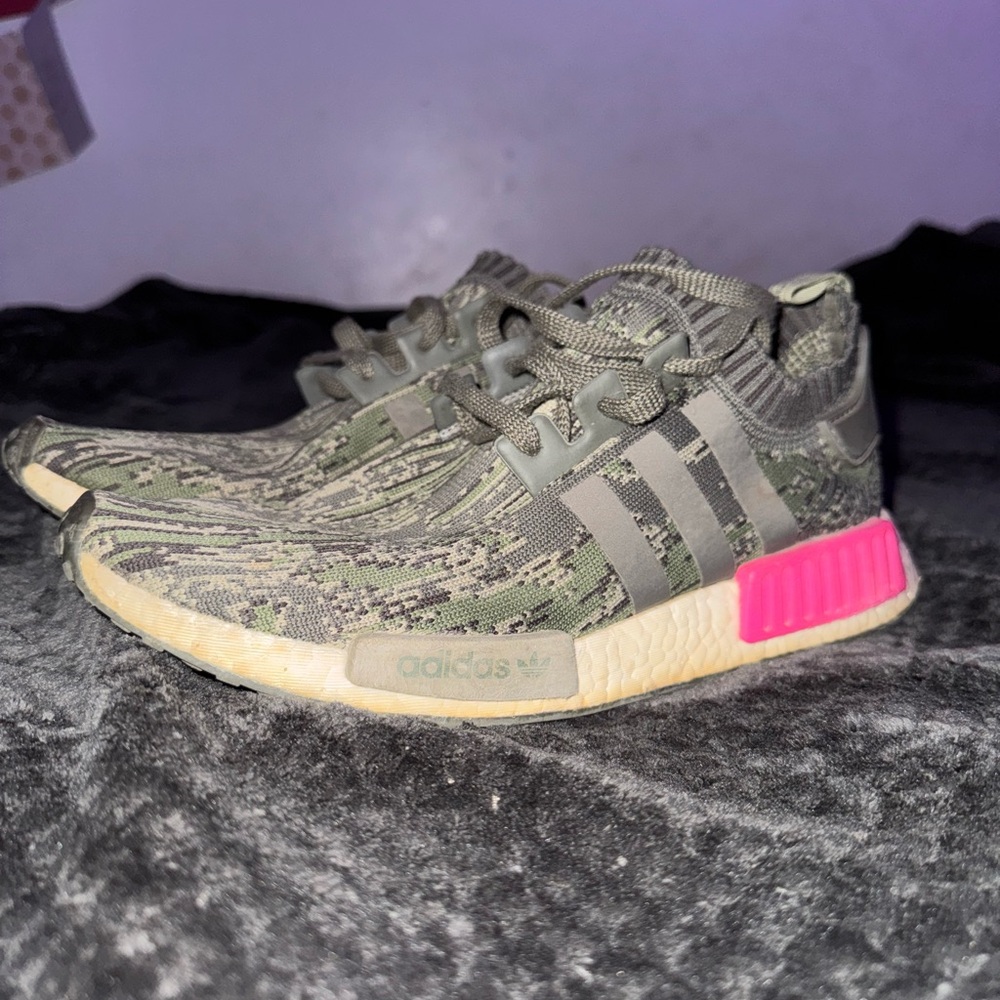 Adidas NMD_R1 Primeknit 'Camo Print'
Sample
